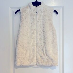 Widgeon Girls’ Vest (size large)